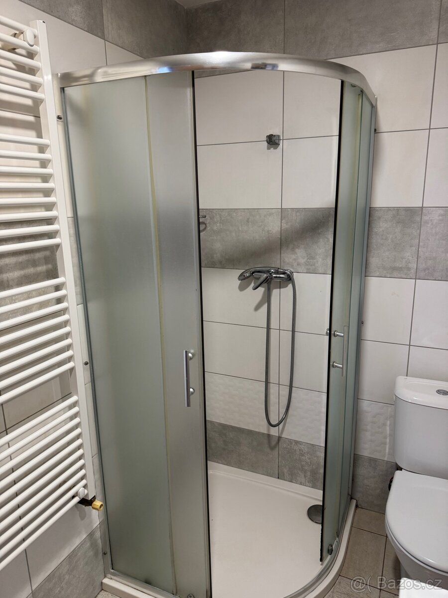 Pronájmu hezký slunný byt po kompletní rekonstrukci v prvním