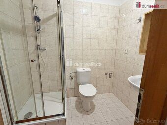 , prodej čtyř apartmánů, které se společnou chodbou a techni