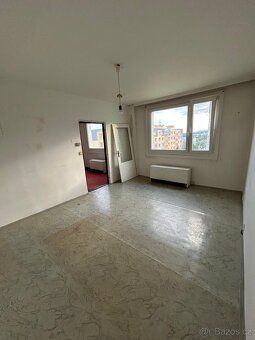 Prodám družstevní byt 1+1, velikost 36,10 m2, 5.patro, dům s