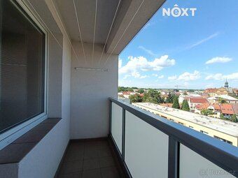 Nabízíme k pronájmu světlý byt o dispozici 2+1 a celkové vým