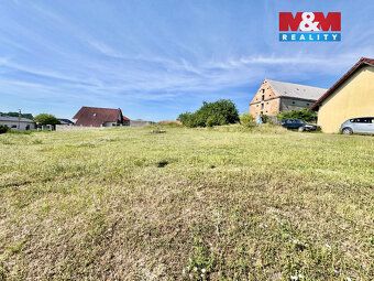 Prodej pozemku určeného k výstavbě rodinného domu v klidné č