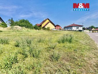 Prodej pozemku určeného k výstavbě rodinného domu v klidné č