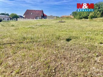 Prodej pozemku určeného k výstavbě rodinného domu v klidné č