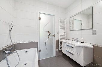 Nabízíme k prodeji kompletně vybavený investiční apartmán č.
