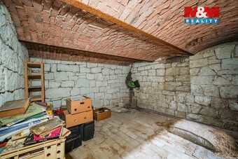 Nabízíme rodinný dům o užitné ploše 63 m² na krásném, rovina
