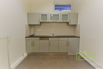 Rádi bychom Vám nabídli k pronájmu prostor o 11 m2, který se