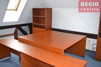 Nabízíme k pronajmu kancelář o velikosti 43,3m2 ve 4.nadzemn