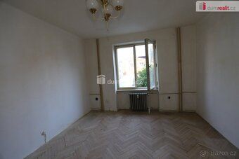 , Dumrealit.cz Vám zprostředkuje koupi bytu 2+1/S v prvním p