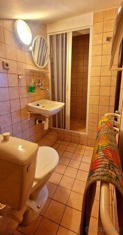možnost dlouhodobého pronájmu apartmánu pro 8-9 osob cca 100
