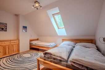 Ev.č. N09409 Nabízíme k pronájmu stylový mezonetový apartmán