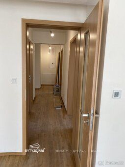 Ev.č. yMKB8761 Naše společnost nabízí k pronájmu zcela nový,