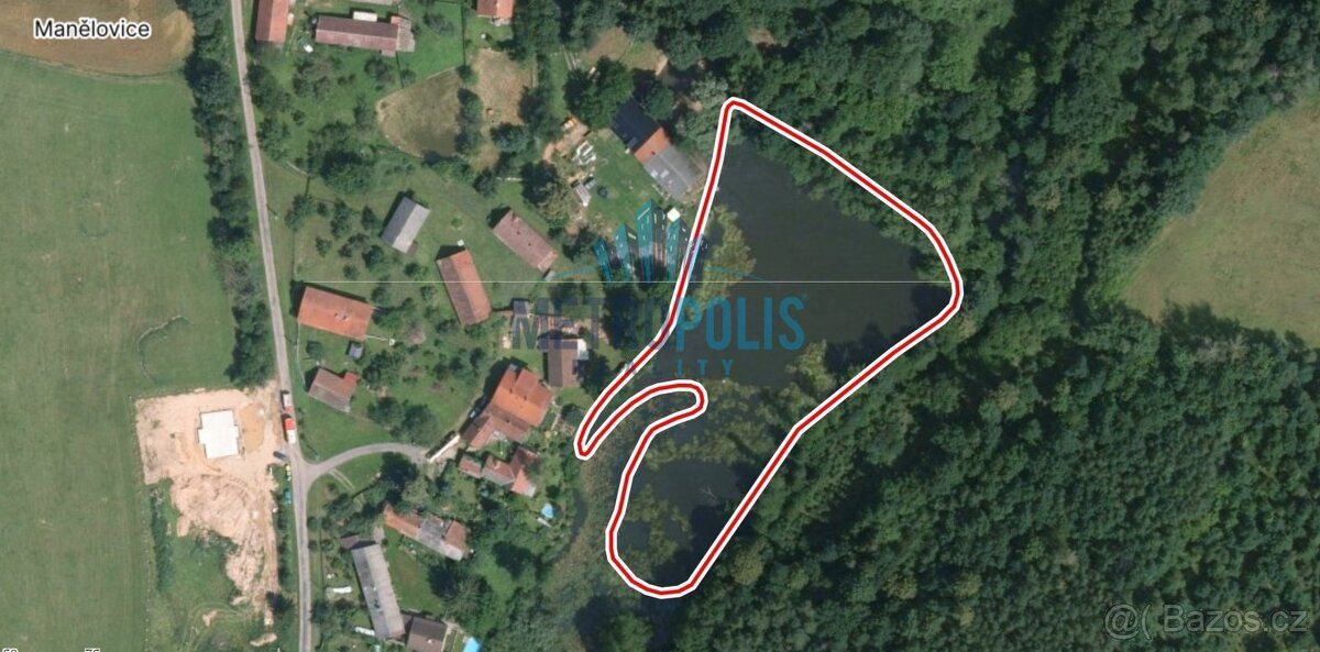 Prodej rybníku v obci Manělovice o celkové výměře 21.869m2. 