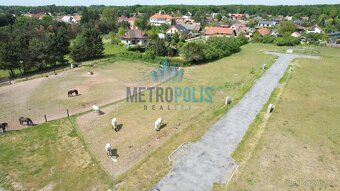 Nabízíme k prodeji atraktivní stavební pozemek o výměře 850 