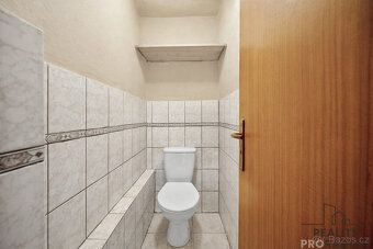 Dobrý den, ve výhradním zastoupení nabízíme k pronájmu rodin