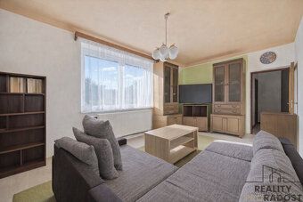 Dobrý den, ve výhradním zastoupení nabízíme k pronájmu rodin