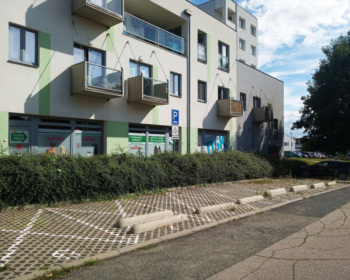 Výhradně nabízíme prodej vyhrazeného parkovacího stání v Brn