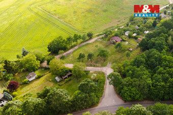 Nabízíme k prodeji krásnou zahradu o rozloze 412 m² v atrakt