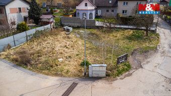 Nabízíme k prodeji stavební pozemek o rozloze 495 m² v atrak