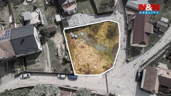 Nabízíme k prodeji stavební pozemek o rozloze 495 m² v atrak