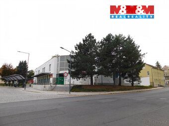Nabízíme k pronájmu obchodní prostor v osobním vlastnictví v