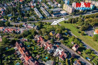Nabízíme soubor pozemků o celkové výměře 2619 m2 v klidné čá