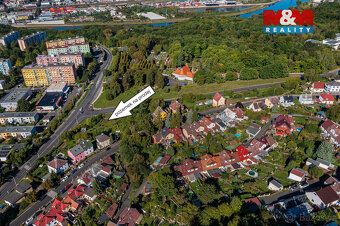 Nabízíme soubor pozemků o celkové výměře 2619 m2 v klidné čá