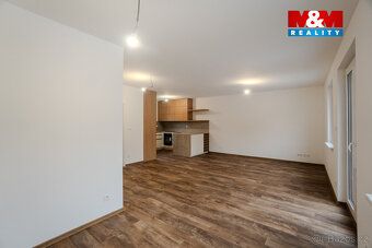 Nabízíme k prodeji novostavbu řadového rodinného domu v klid