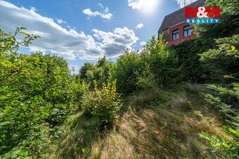 Nabízíme k prodeji třípodlažní rodinný dům před rekonstrukcí