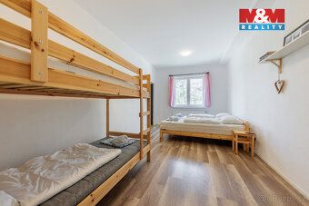 Nabízíme k prodeji prostorný rodinný dům v Krušných horách v