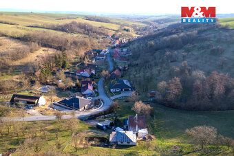 Nabízíme Vám pozemek určený k výstavbě rodinného domu, o vým