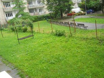 Po dohodě s manželkou nabízíme sdílené bydlení v bytě ženě, 