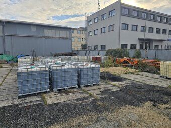 Nabízíme stání od osobních automobilů, přes stavební stroje,