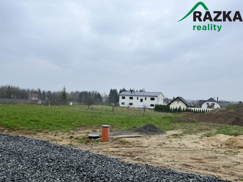 Nabízím k prodeji stavební pozemek o výměře 1191 m2 ve Velké