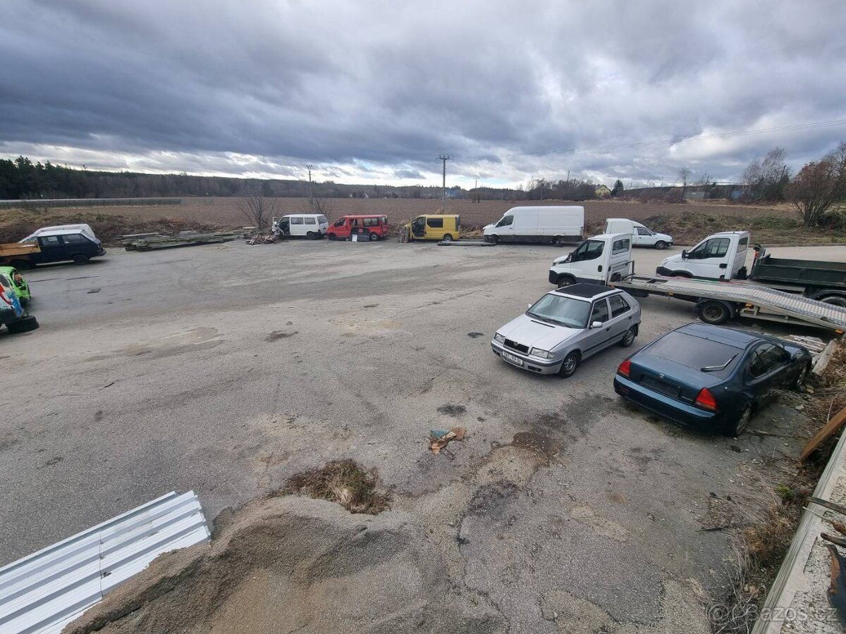 Nabízíme k pronájmu venkovní zpevněnou plochu o velikosti až