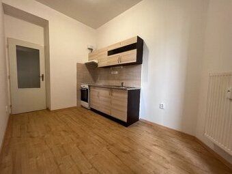 Nabízíme pronájem bytu 1+kk o velikosti 34 m2 ve 4. patře v 