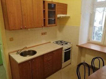 Nabízíme pronájem bytu 1+kk o velikosti 34 m2 ve 4. patře v 