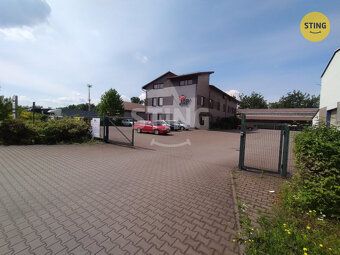 Nabízíme k pronájmu celé patro po jednotlivých kancelářích v