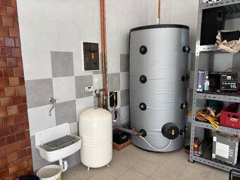 Komerční - obchodní areál
poloha areálu je přímo u hlavní si