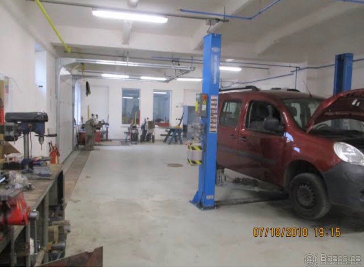 Nabidne nekdo dilnu nejlip s udelanym bydlenim treba nad dil