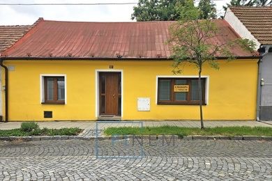 Dobrý den,
hledáme k dlouhodobému pronájmu rodinný dům pro n