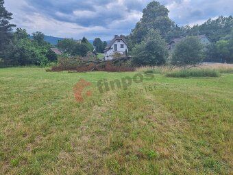 Nabízíme k prodeji stavební pozemek 1489 m2 v obci Černá Vod
