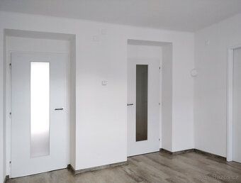 Nabízíme k prodeji útulný družstevní byt 2+1 o podlahové plo