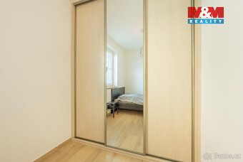 Nabízíme k prodeji byt o dispozici 2+kk v obci Zeleneč - Pra