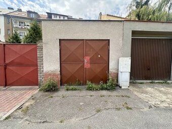 Hala / sklad / dílna o rozměrech 10x7 m
Opláštění stěnSendvi