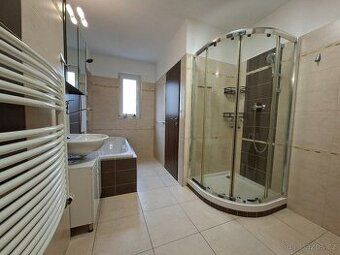 Vyměním byt v Písku,110m2 včetně balkonu, u řeky, kuchyně, o