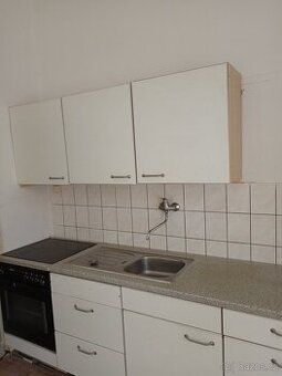 Pronajmu slušným a pracujícím lidem byt 1+1 na Střekově v Žu