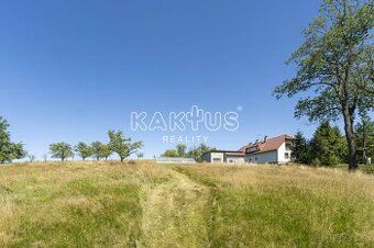 Nabízíme k prodeji pozemek k bydlení o rozloze 1422 m² nachá