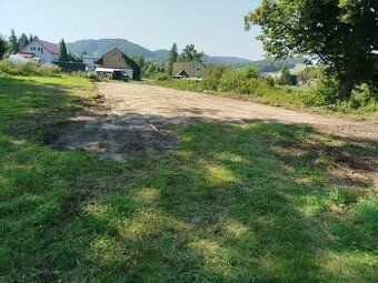 Nabízíme k prodeji pozemek k bydlení o rozloze 1422 m² nachá