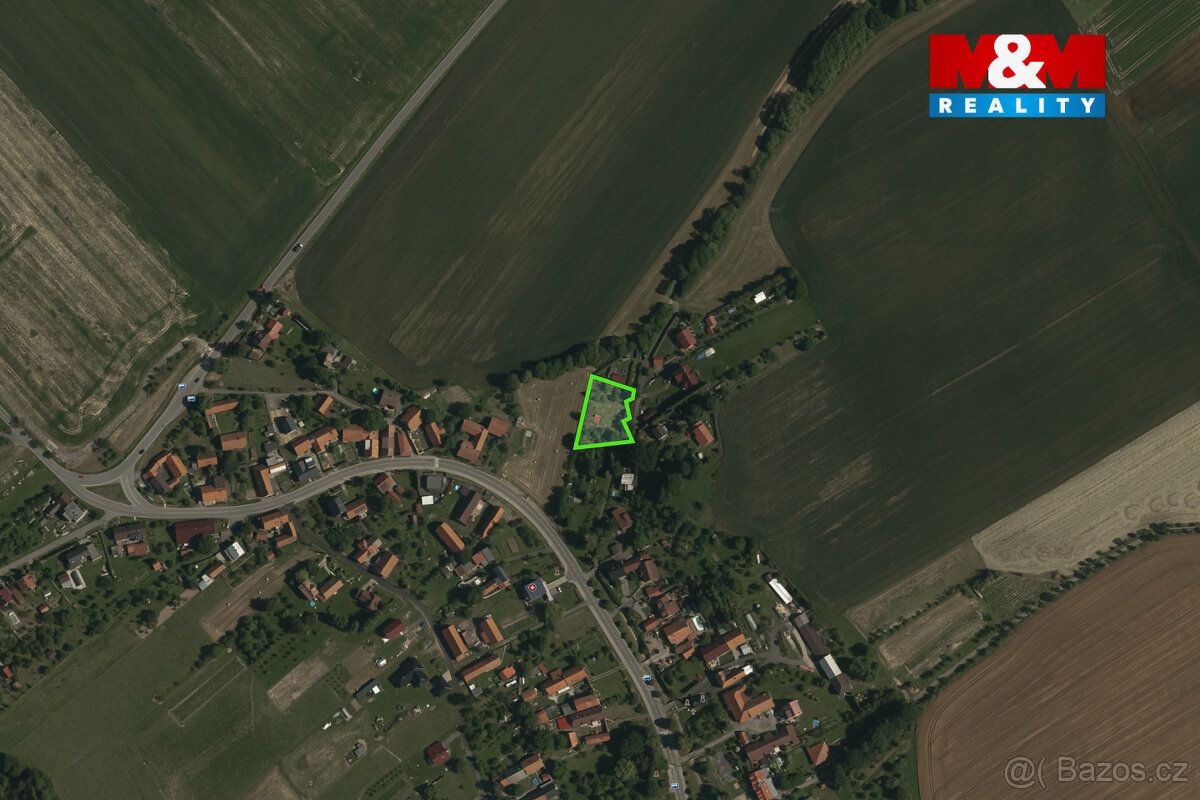 Nabízíme k prodeji pozemek k bydlení o rozloze 1422 m² nachá