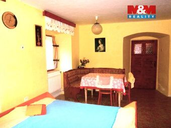 Prodej pozemků o výměře 107344 m2 na okraji obce Blatno. Poz